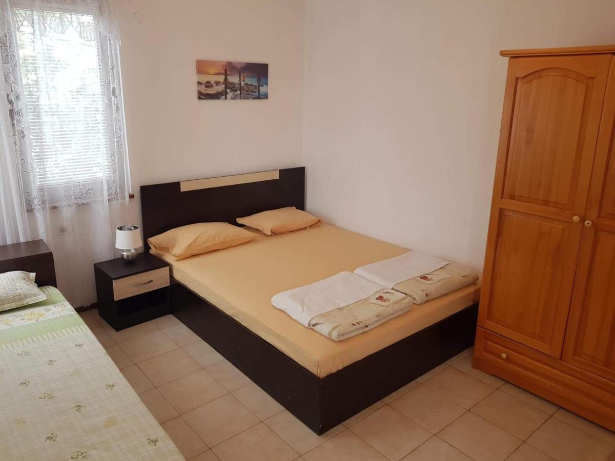 Цвета Hotell Sinemoretz Exteriör bild