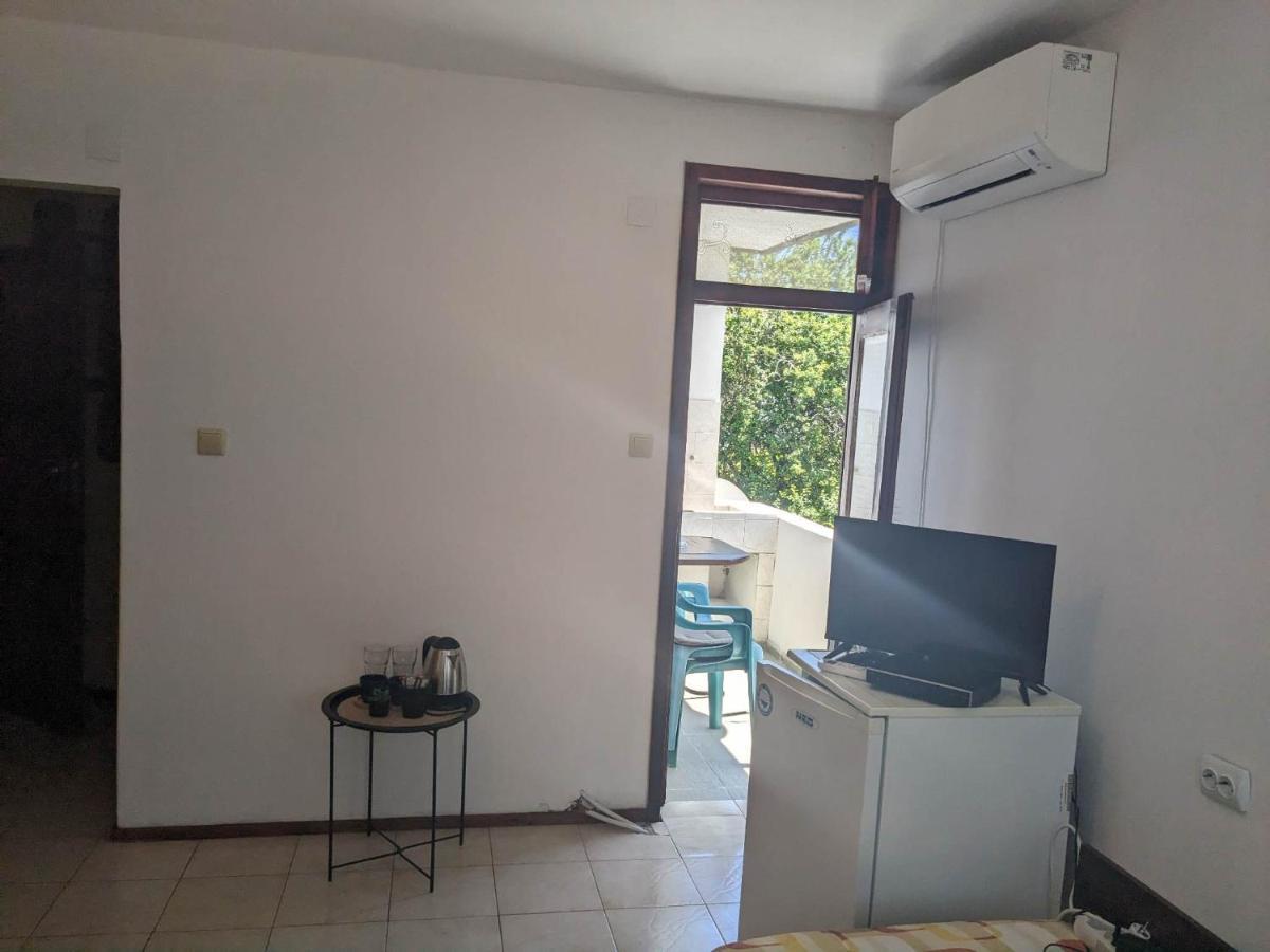 Цвета Hotell Sinemoretz Exteriör bild